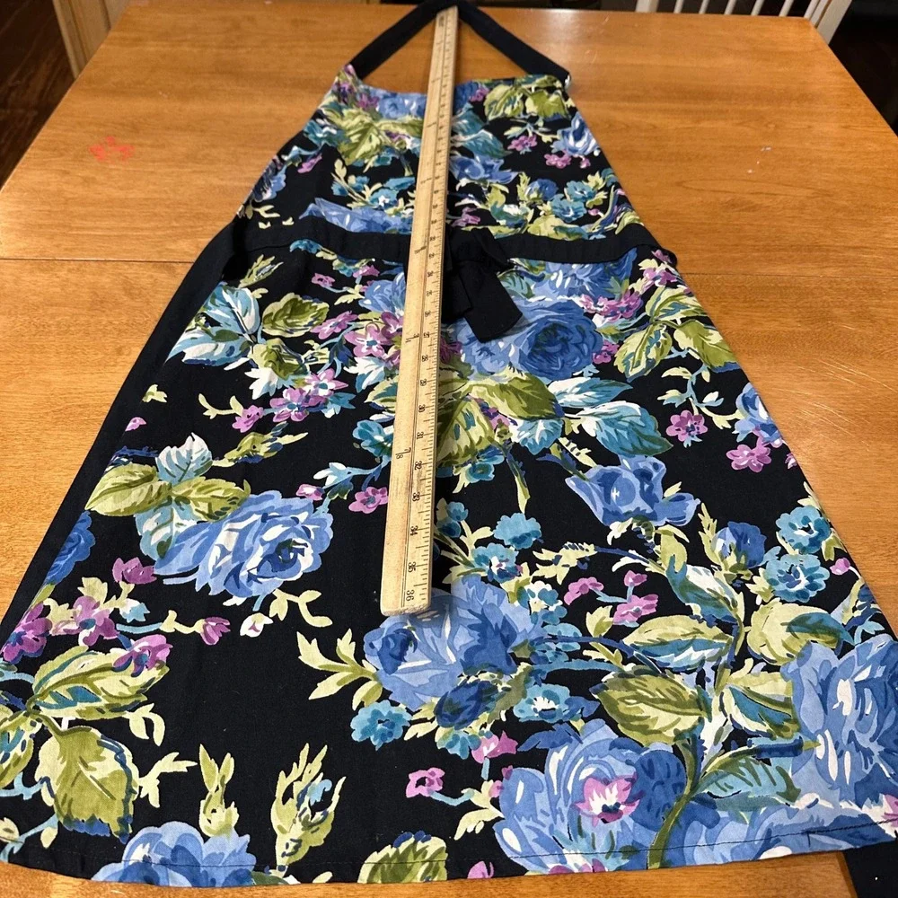 Wellesley Manor Apron Women's OS Blue Floral‎ Cotton Tie Waist Bow Cottagecore